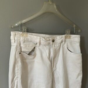 American Eagle mom jean